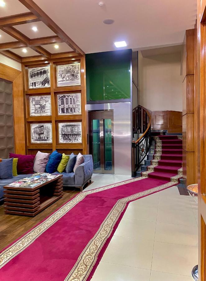 Hotel Plaza Viktoria Ґюмрі Екстер'єр фото